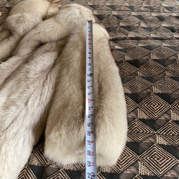 Silver Fox Coat - Picture 15 of 16